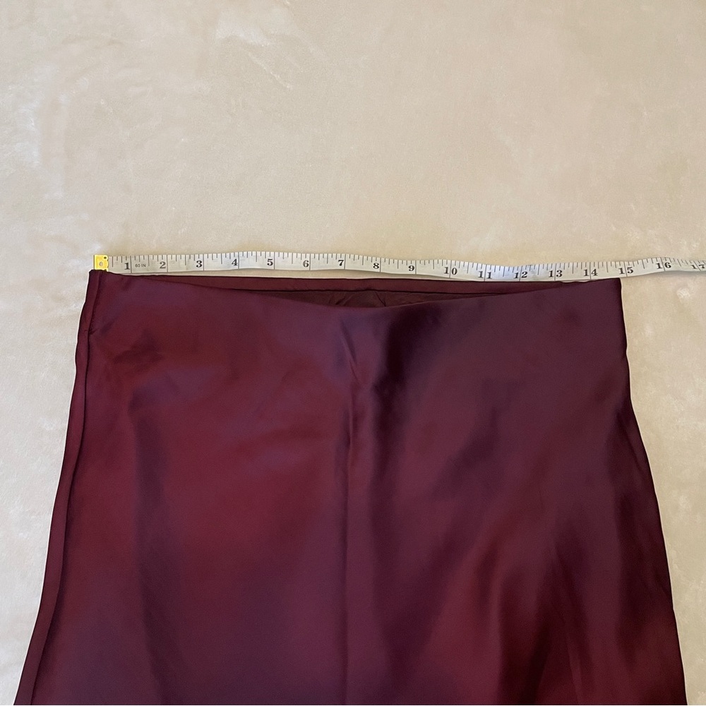 Evereve Maddie Satin Skirt Medium - Picture 7 of 7